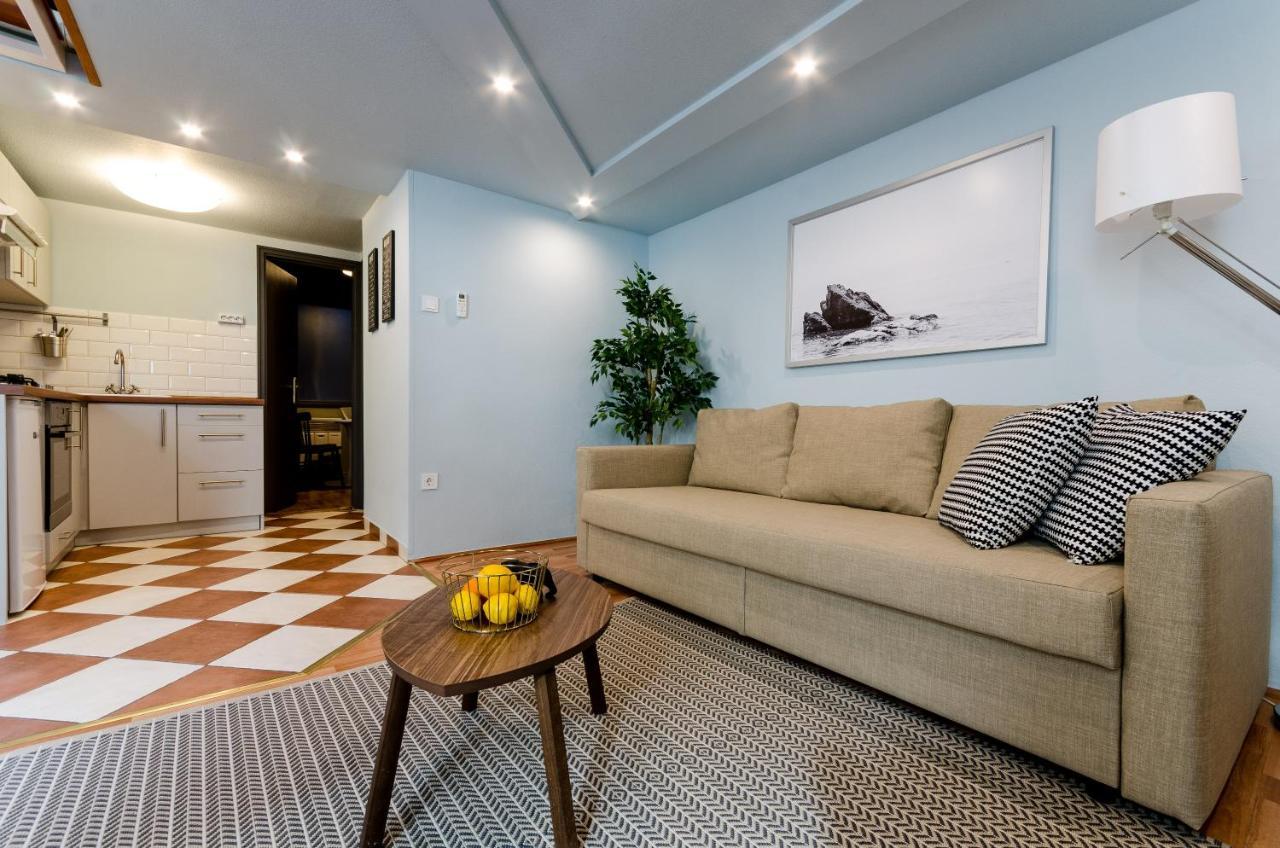 Paulay'S Studio Apartment In The City Center. Budapest Exteriör bild