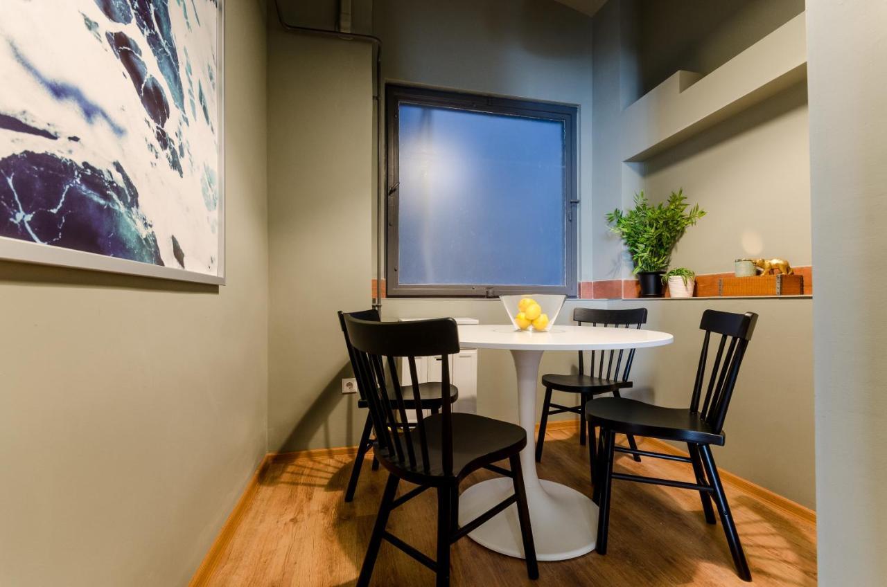 Paulay'S Studio Apartment In The City Center. Budapest Exteriör bild