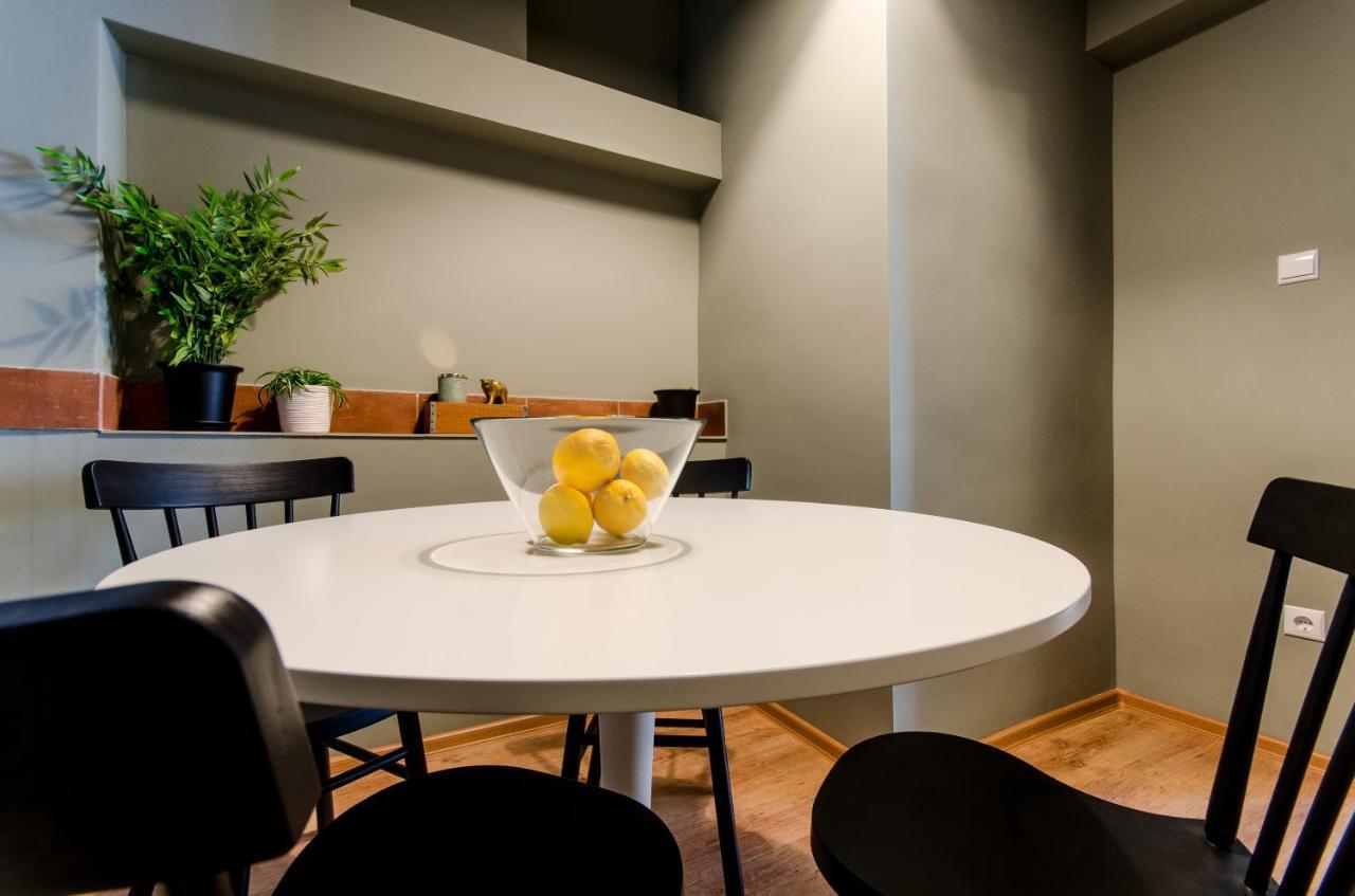 Paulay'S Studio Apartment In The City Center. Budapest Exteriör bild
